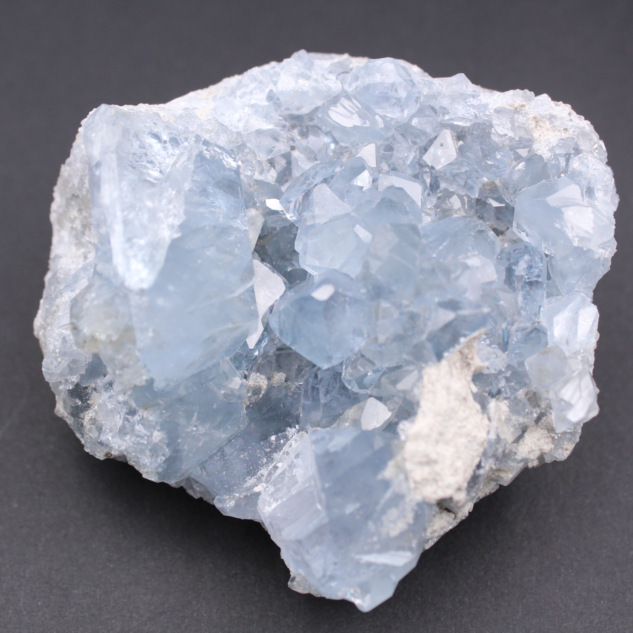 Blauwe celestietkristallen