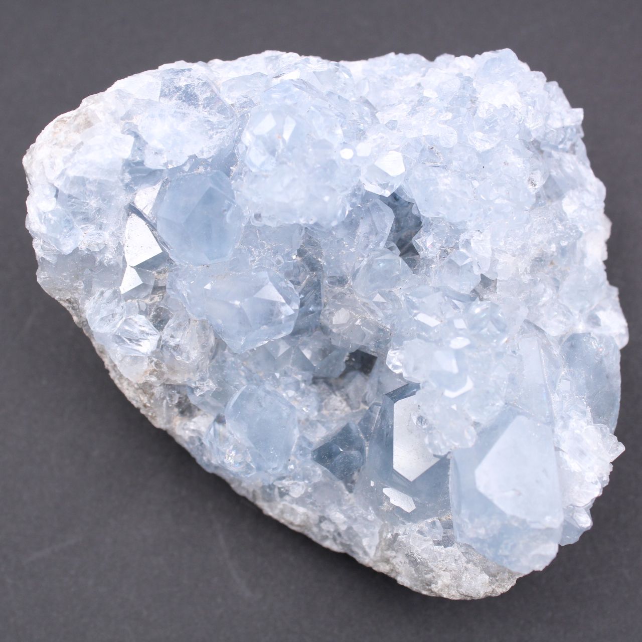 Blauwe celestietkristallen