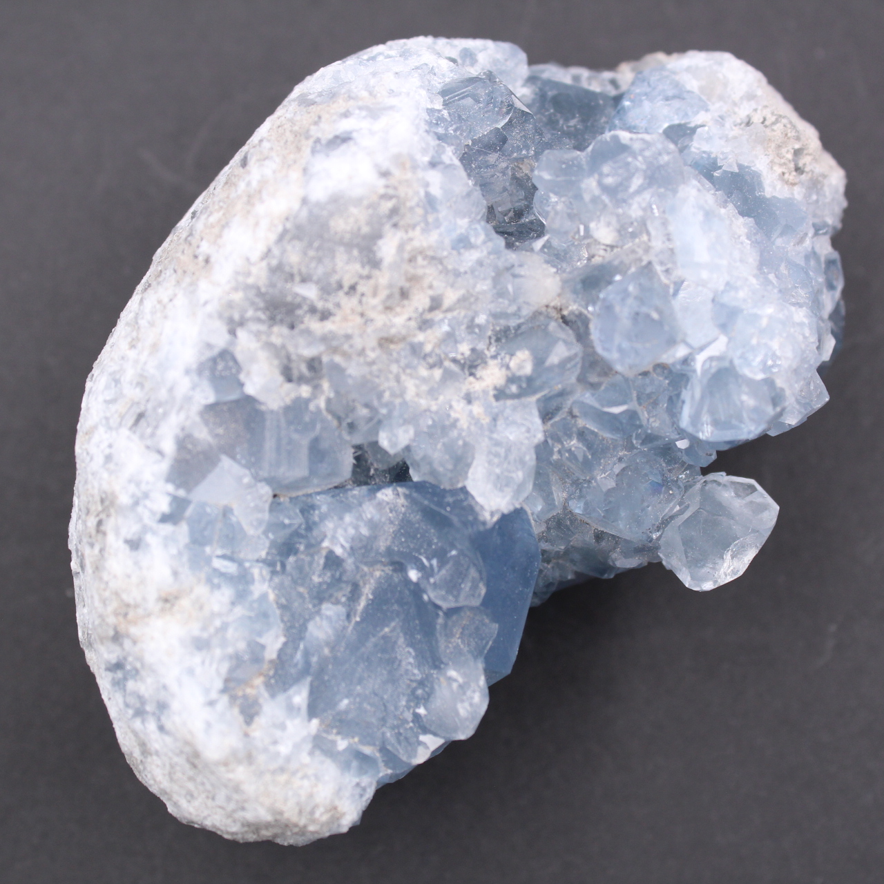 Blauwe celestietkristallen