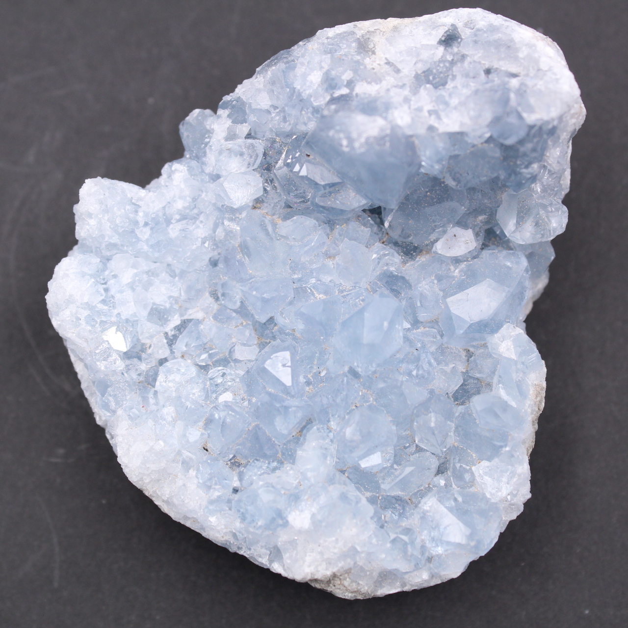Blauwe celestietkristallen