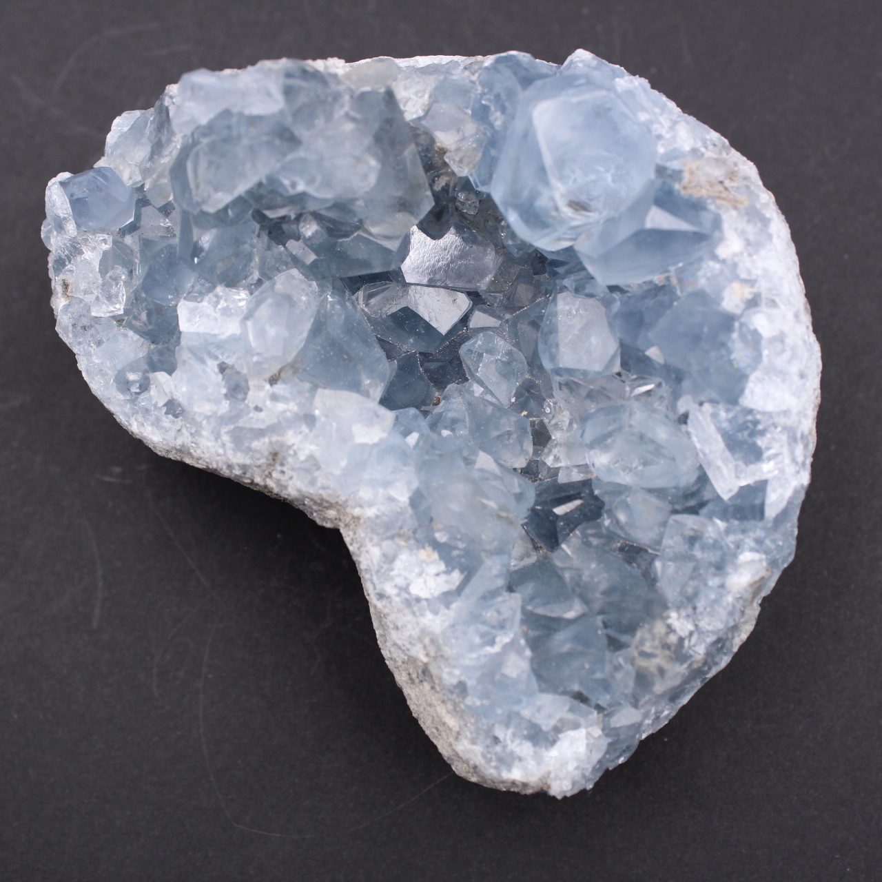 Blauwe celestietkristallen