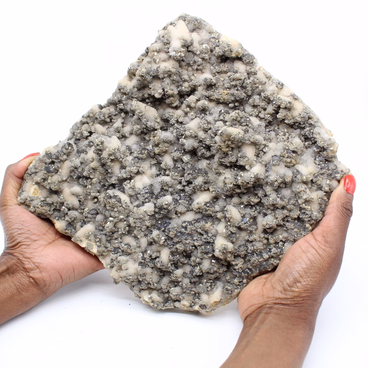 Grote kwartsplaat met kristallen van pyriet en sfaleriet (blende)