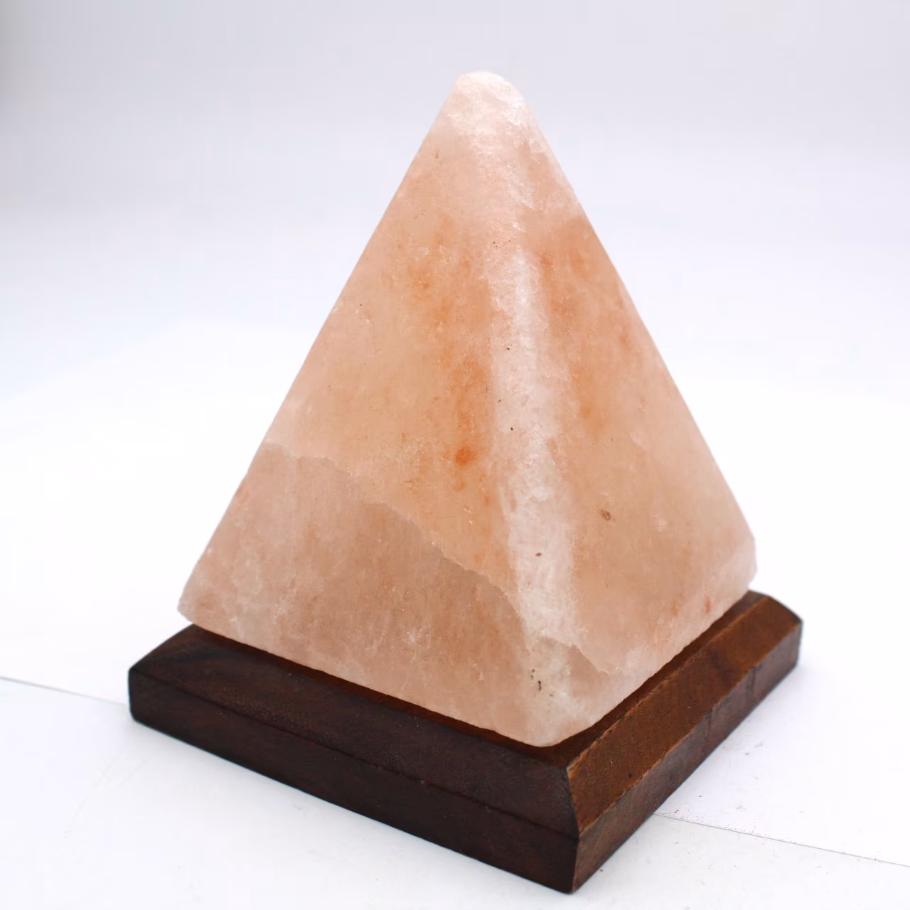 Himalaya roze zoutpiramidelamp