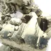 Grote pyrietkristallen met calciet - 8