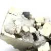 Grote pyrietkubussen met kwartskristallen - 11