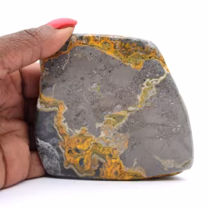 Hommeljaspisornament: Uitzonderlijke mineralogie