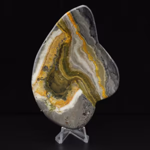 Gepolijste hommeljaspissteen, mineralenwetenschap