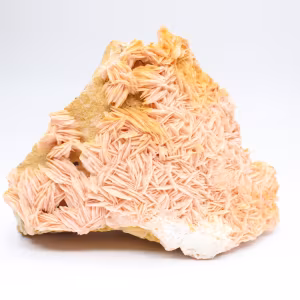 Oranje barietkristallen uit Marokko voor verzamelaars.