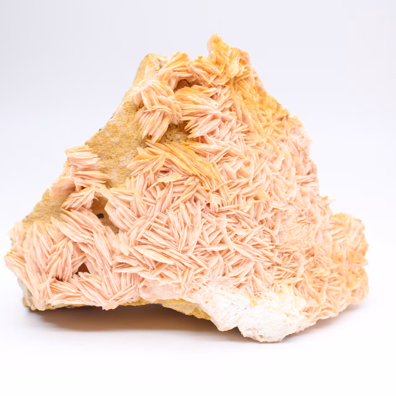 Oranje barietkristallen uit Marokko voor verzamelaars.