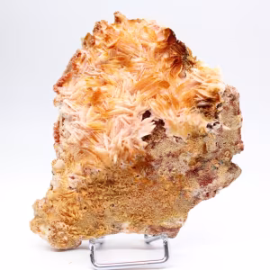 Oranje barietkristallen uit Marokko voor verzamelaars.