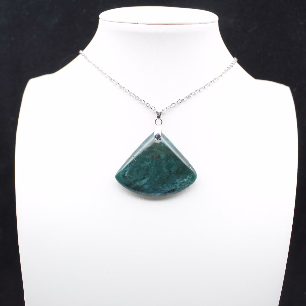 Hanger van Madagaskar blauwe apatiet - Glasachtige glans