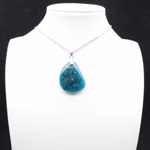 Hanger van blauwe apatiet uit Madagaskar - Kristallen schittering