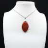 Sieraden van rood jaspismineraal - 2