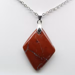 Kleine hanger van rode jaspis