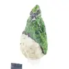 Ruwe chroomdiopside op een sokkel van Finse natuursteen, 70 g - 4