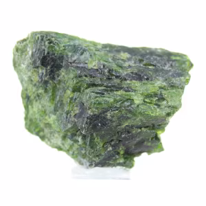 Ruwe chroomdiopside, groen verzamelmineraal, Finland, 80 g
