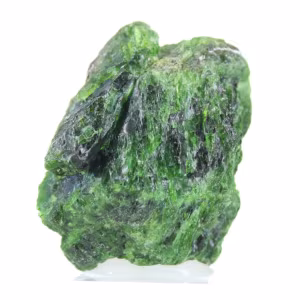 Ruwe chroompyroxen uit Finland, chroomdiopside 100 g