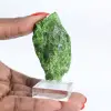 Ruwe chroomdiopside uit Finland, groen mineraal op een basis, 60 g - 1