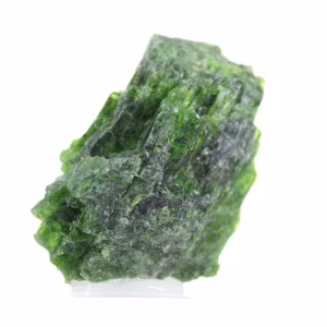 Ruwe chromediopsidesteen uit Finland, chroompyroxen, 55 g