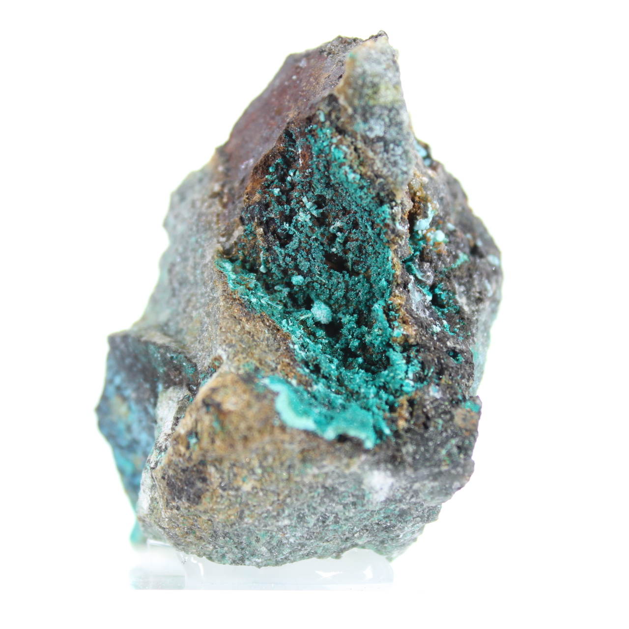 Ruwe groene brochantietmineraal uit Chili op ganggesteente.