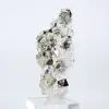 Pyriet uit Peru in octaëdrische vormen – een verzamelobject op een voetstuk. - 3