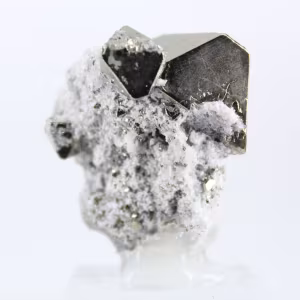 Octaëdrische kristallen van pyriet, ijzersulfide uit Peru.