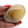 Gele kwarts kiezelsteen uit Madagaskar met zachte contouren - 2